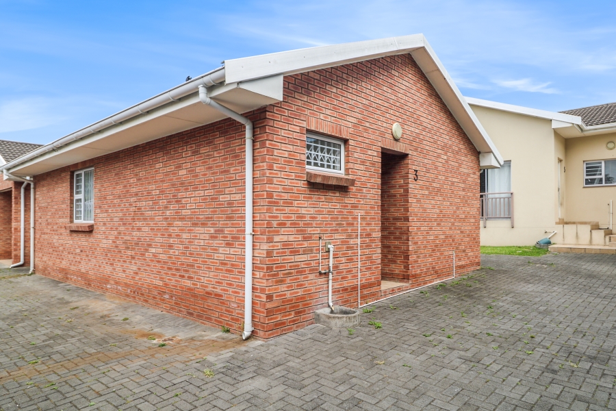 2 Bedroom Property for Sale in Greenfields Eastern Cape